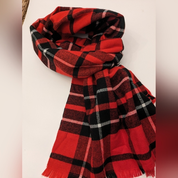 Plaid Ralph Lauren Gorgeous scarf NWOT - Picture 7 of 7